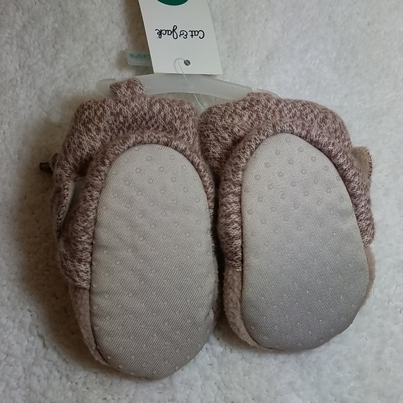 *5/$20* Cat & Jack Infant Reindeer Booties - Picture 4 of 6